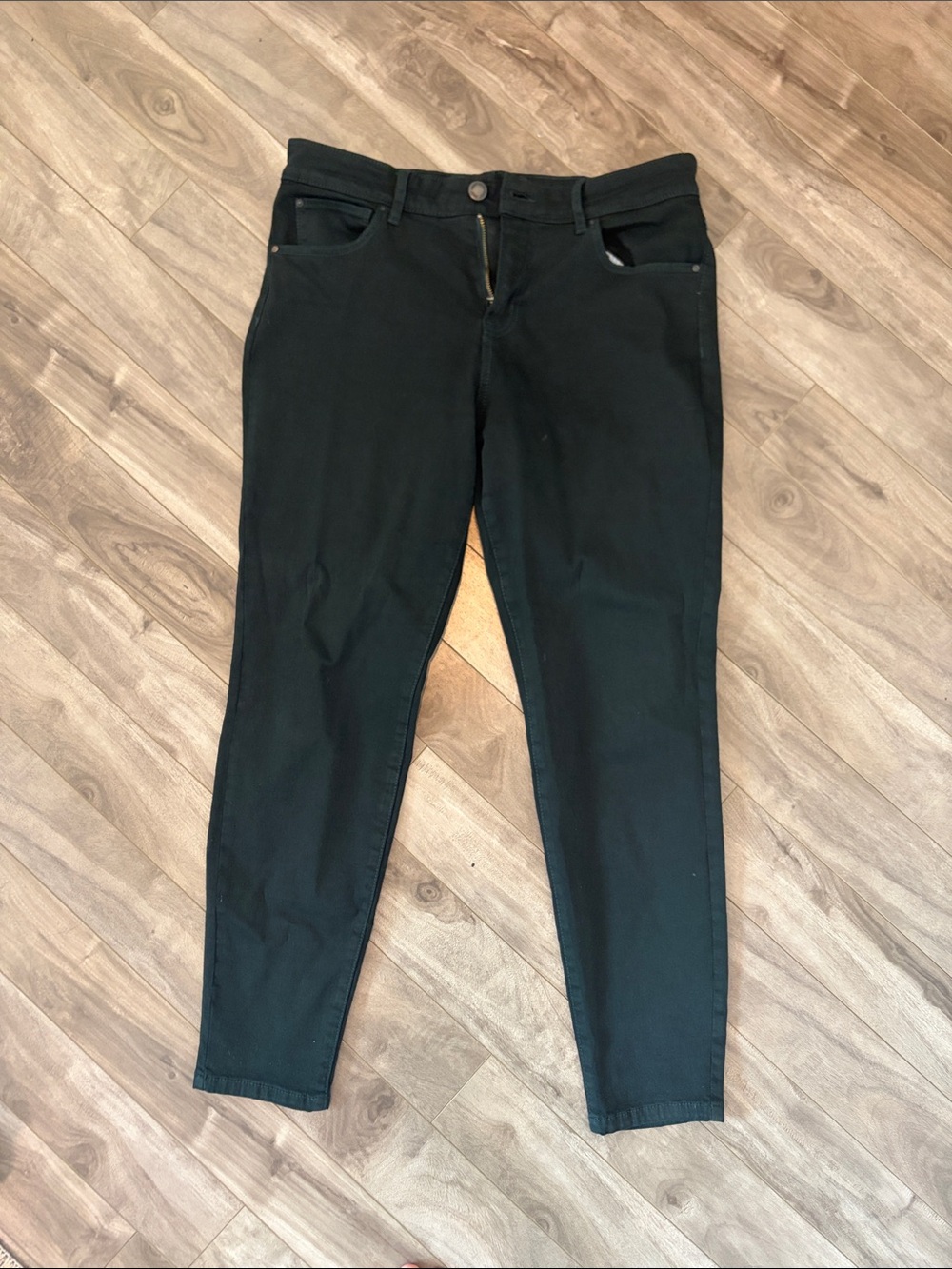 Brody Women’s green Stretch Slim Jeans